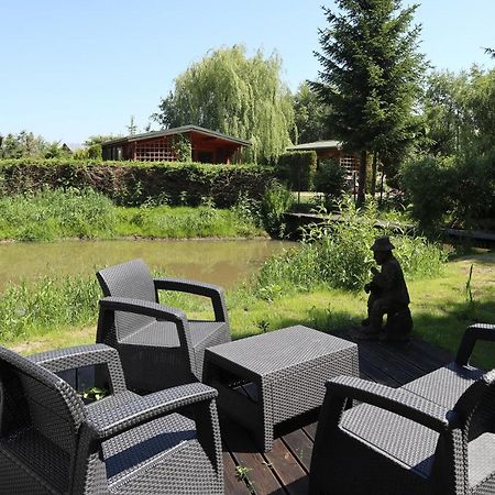 Hotel Kolo Zolwia à Gąski Extérieur photo